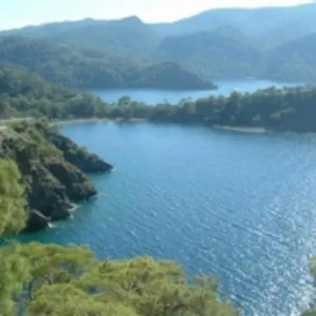 Lovely 3 Bed Villa On The Beach With Spectacular Sea Views. Close To Town Appartamento