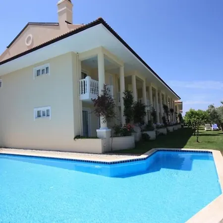 Lovely 3 Bed Villa On The Beach With Spectacular Sea Views. Close To Town Apartment *